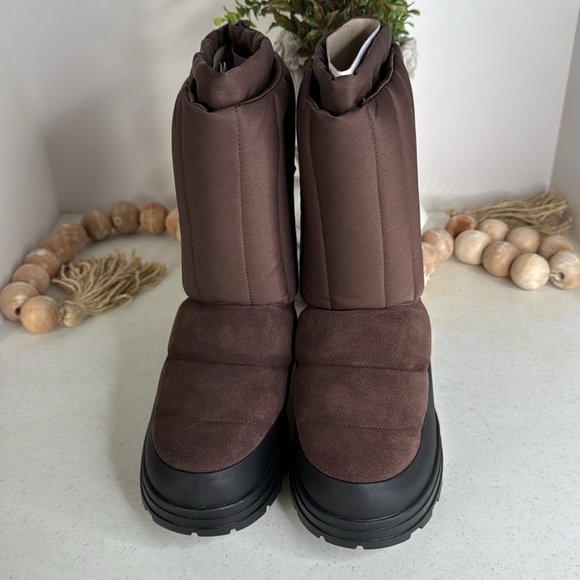 UGG Australia Classic Klamath Short Boots - Waterproof Sz 8 - Picture 4 of 15